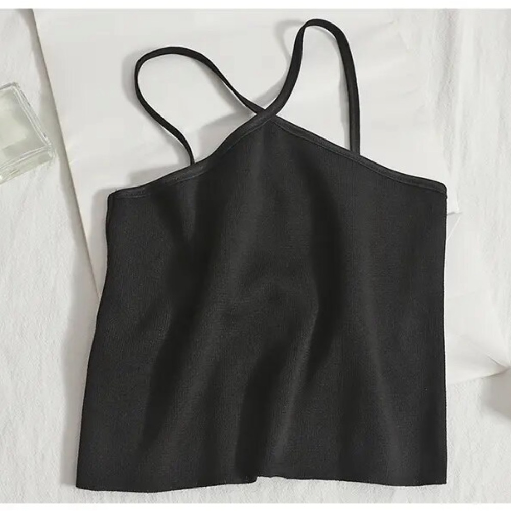 Black cross cropped tank